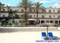 Hotel Figuretes Exterior & Figuretes beach in foreground